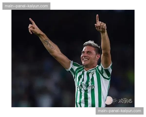 特写:38岁的华金在贝蒂斯主场完成职业生涯第600次联赛出场 特写:38岁的华金在贝蒂斯主场完成职业生涯第600次联赛出场